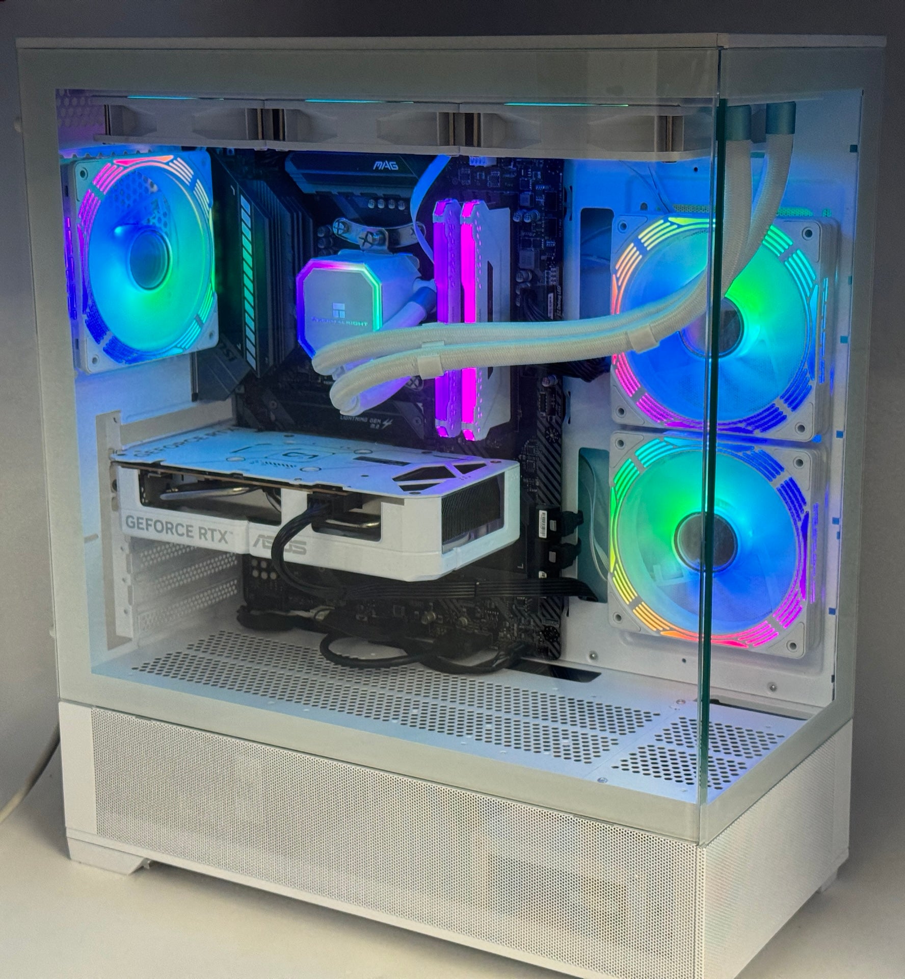 Gaming PC AMD Ryzen 9-3900XT NVIDIA RTX 5060 32GB RAM 500GB SSD 2TB HDD (B) M27077