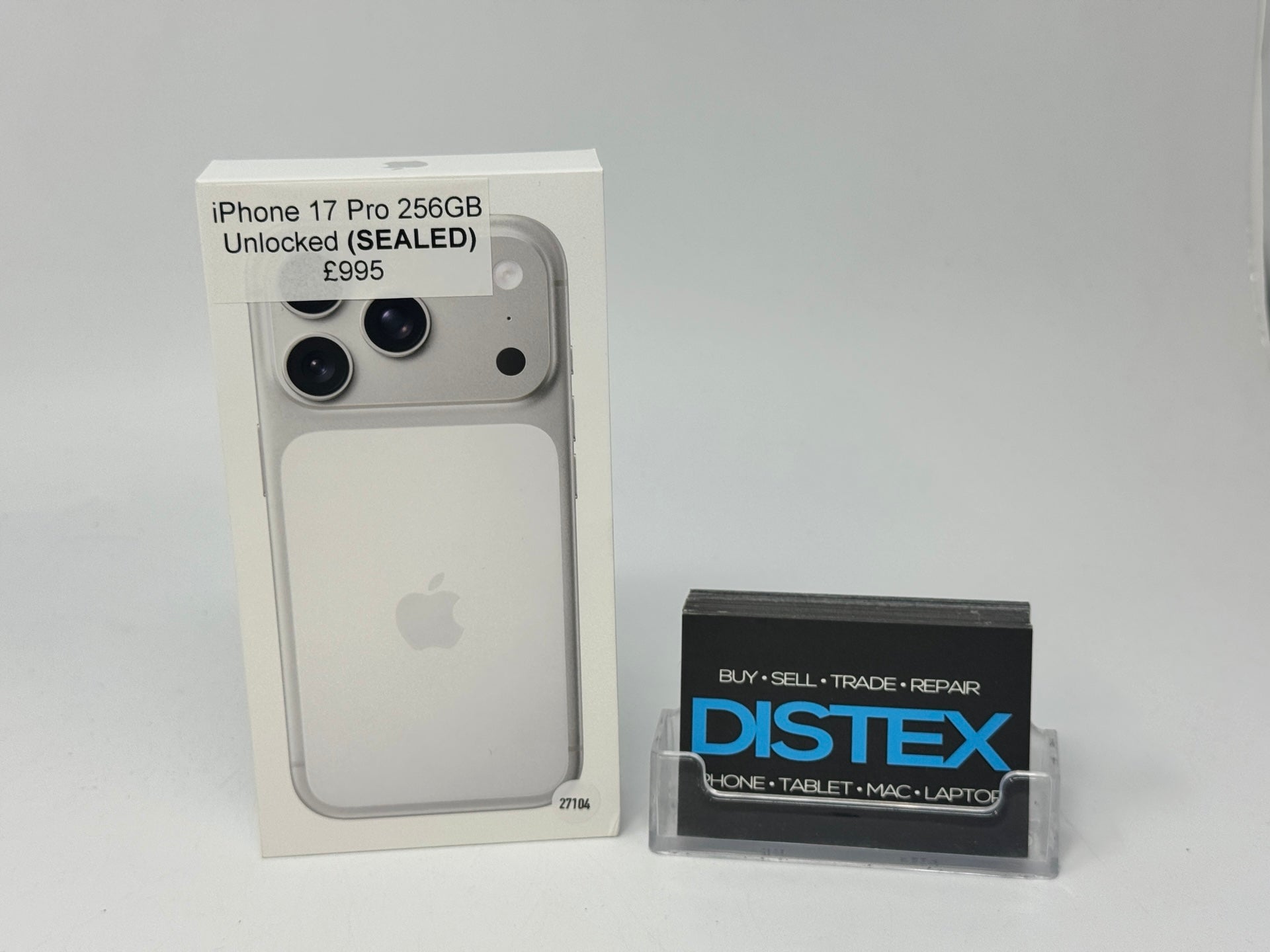 Apple iPhone 17 Pro 256GB Unlocked Silver (SEALED) M27104