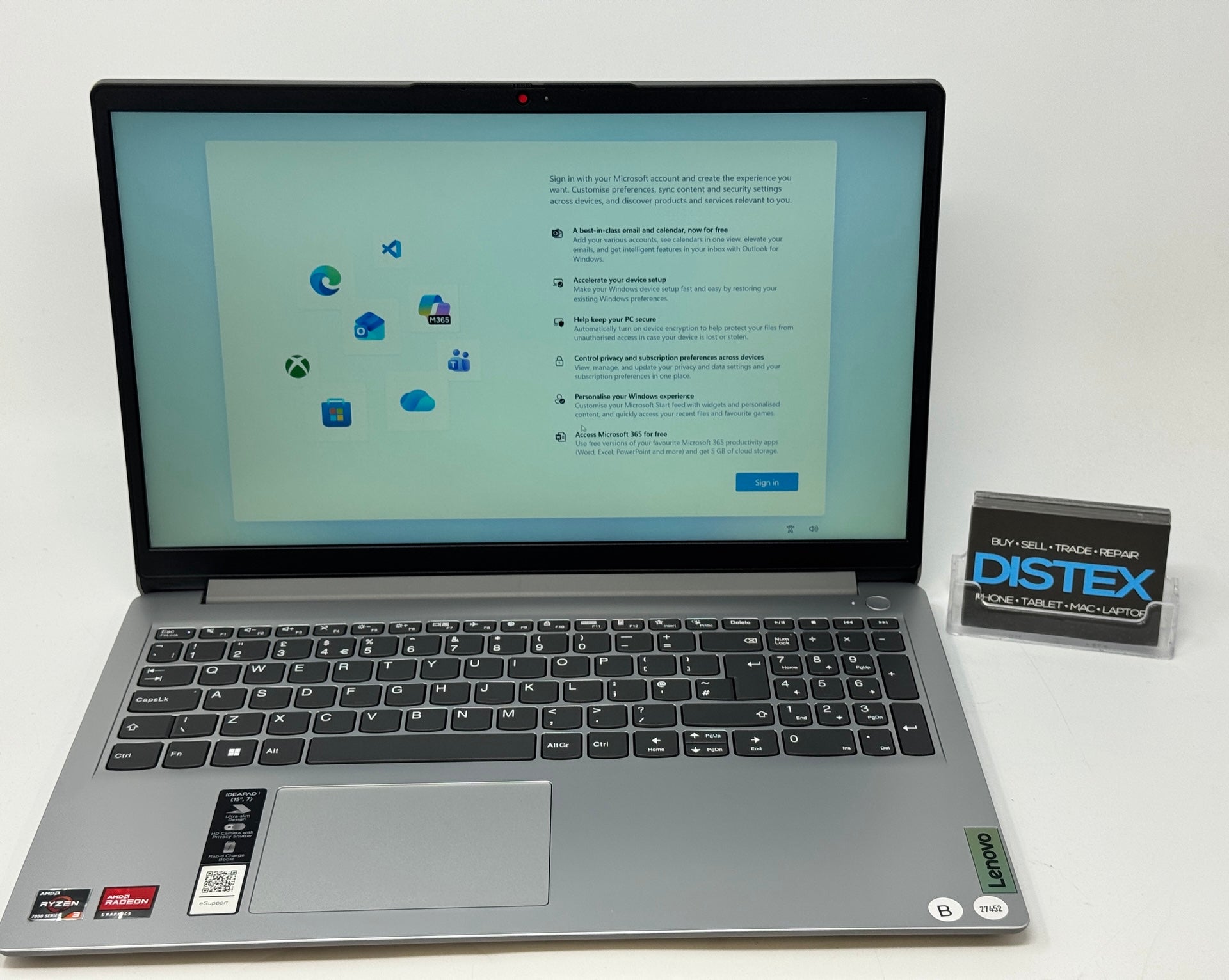 Lenovo IdeaPad 1 Ryzen 3-7320u 8GB RAM 128GB SSD Windows 11 (B) M27452