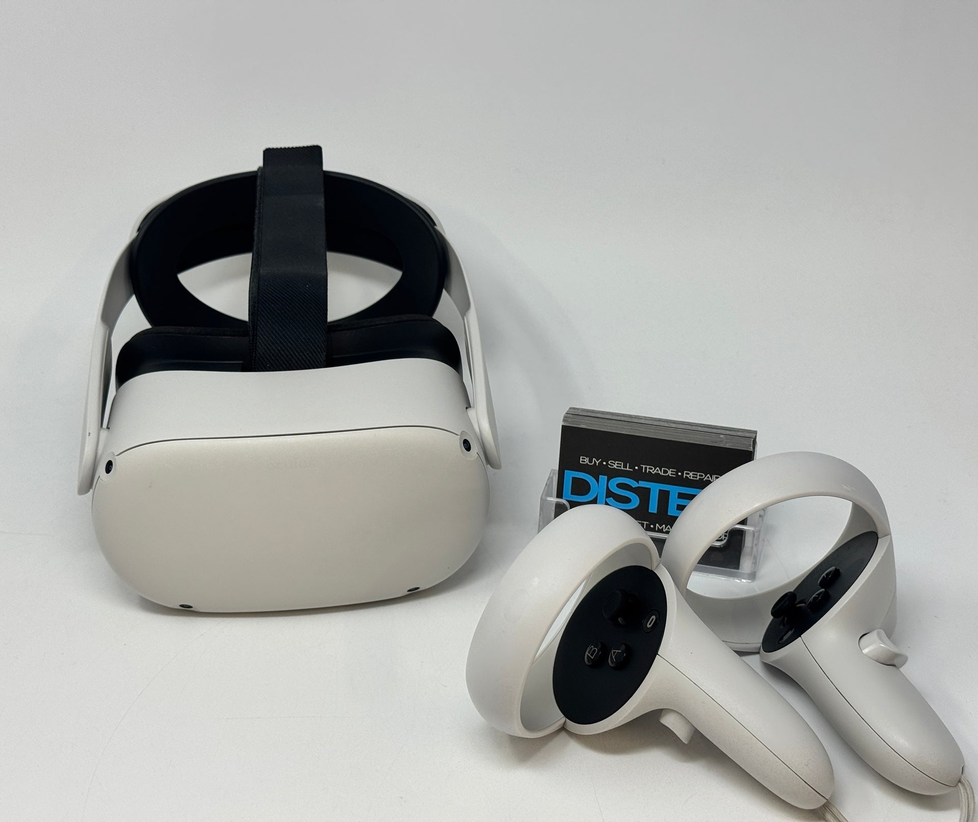 Meta Quest 2 128GB VR Headset with Controllers (B) M27685