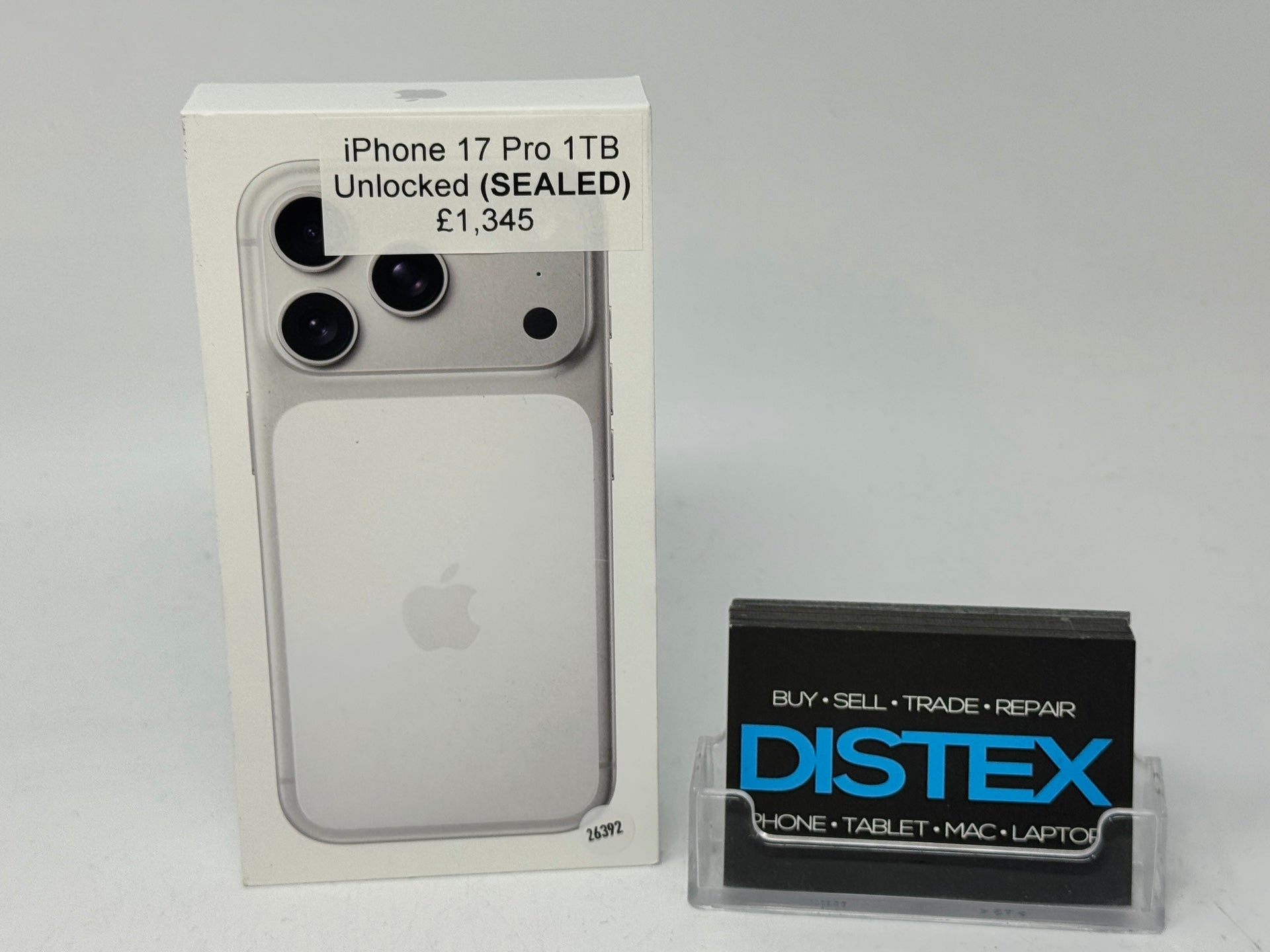Apple iPhone 17 Pro 1TB Unlocked Silver (SEALED) M26392